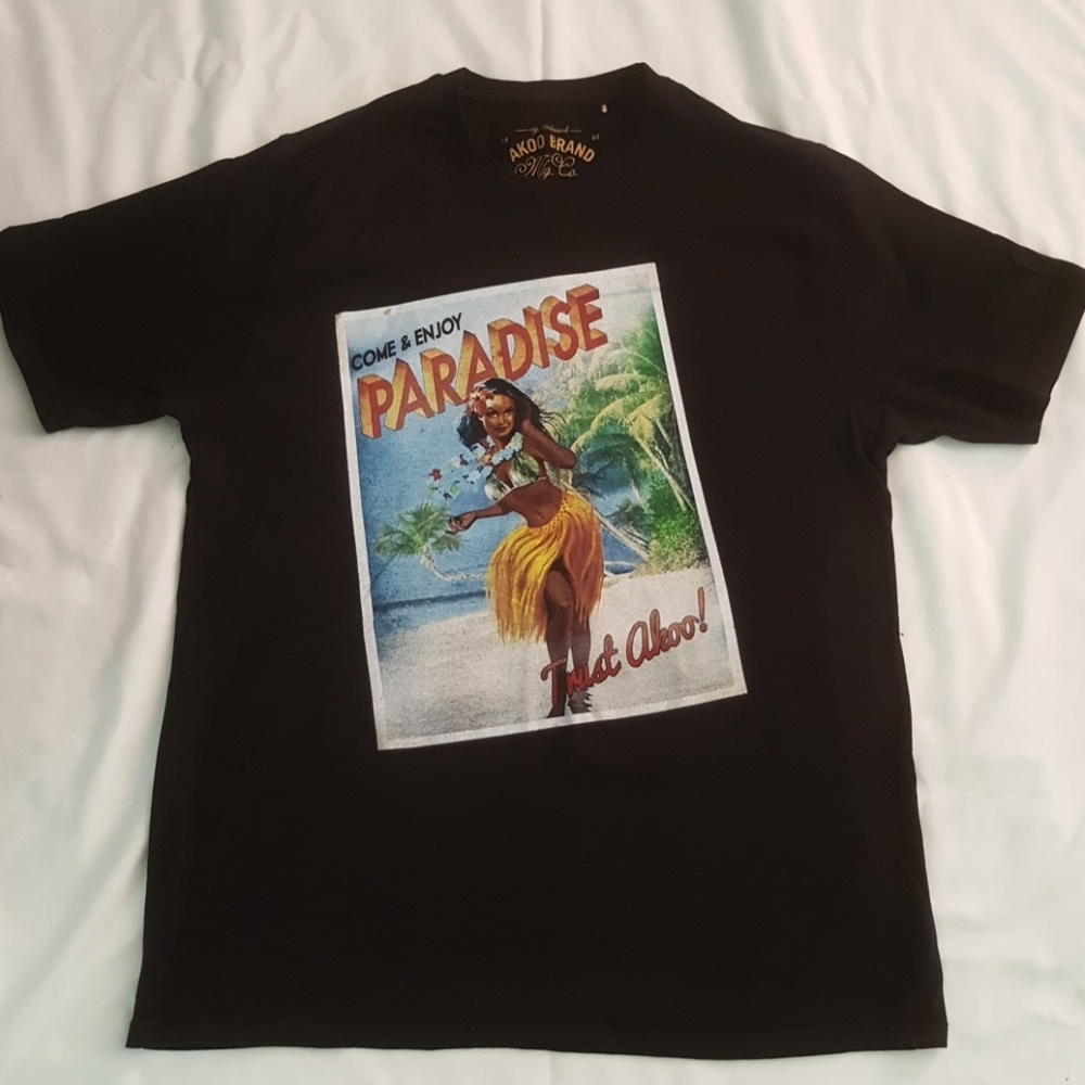 Black Akoo T-shirt